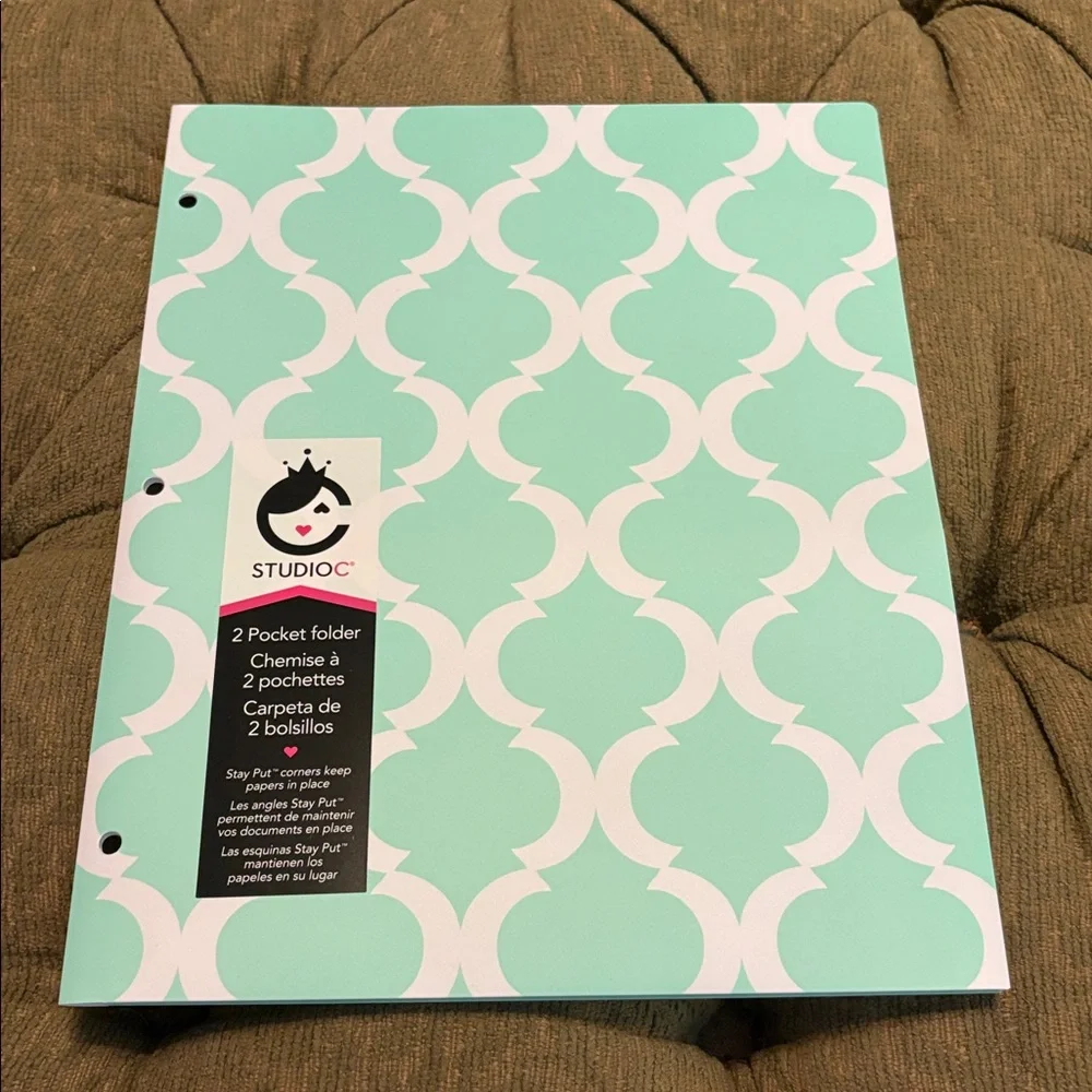 Studio C “The Pattern Play” Collection 3 2-pkt poly folders and 6 file folders.